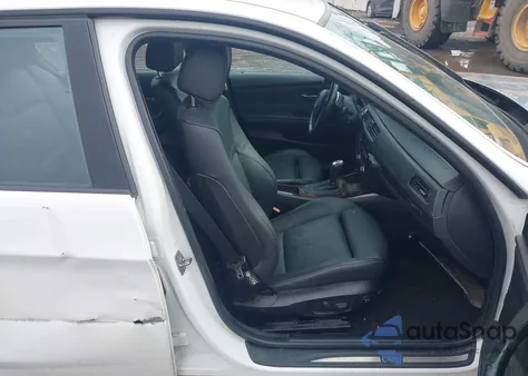 2009 BMW 328I xDrive z USA, uszkodzony, nr VIN WBAPK53519A645435